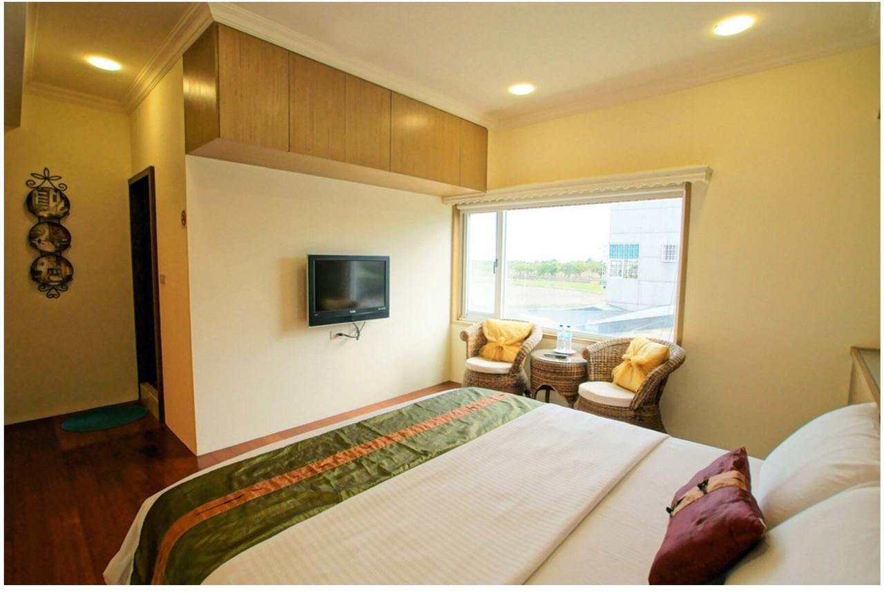 Emaly Homestay T'ai-tung Exterior foto